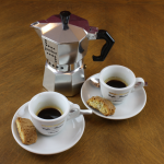 Espressokocher - Espresso frisch serviert